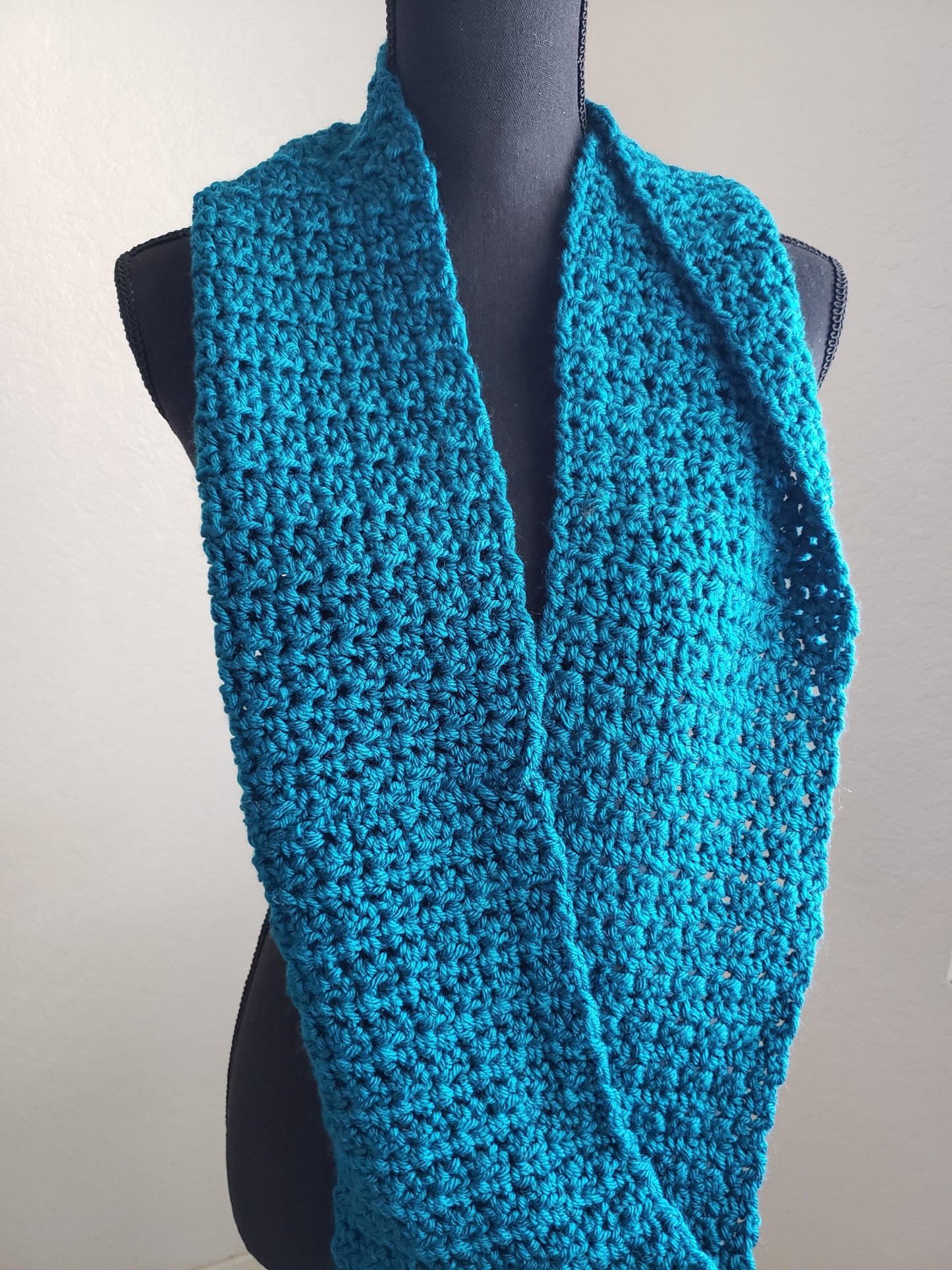 Seed Stitch Textured Cowl Scarf