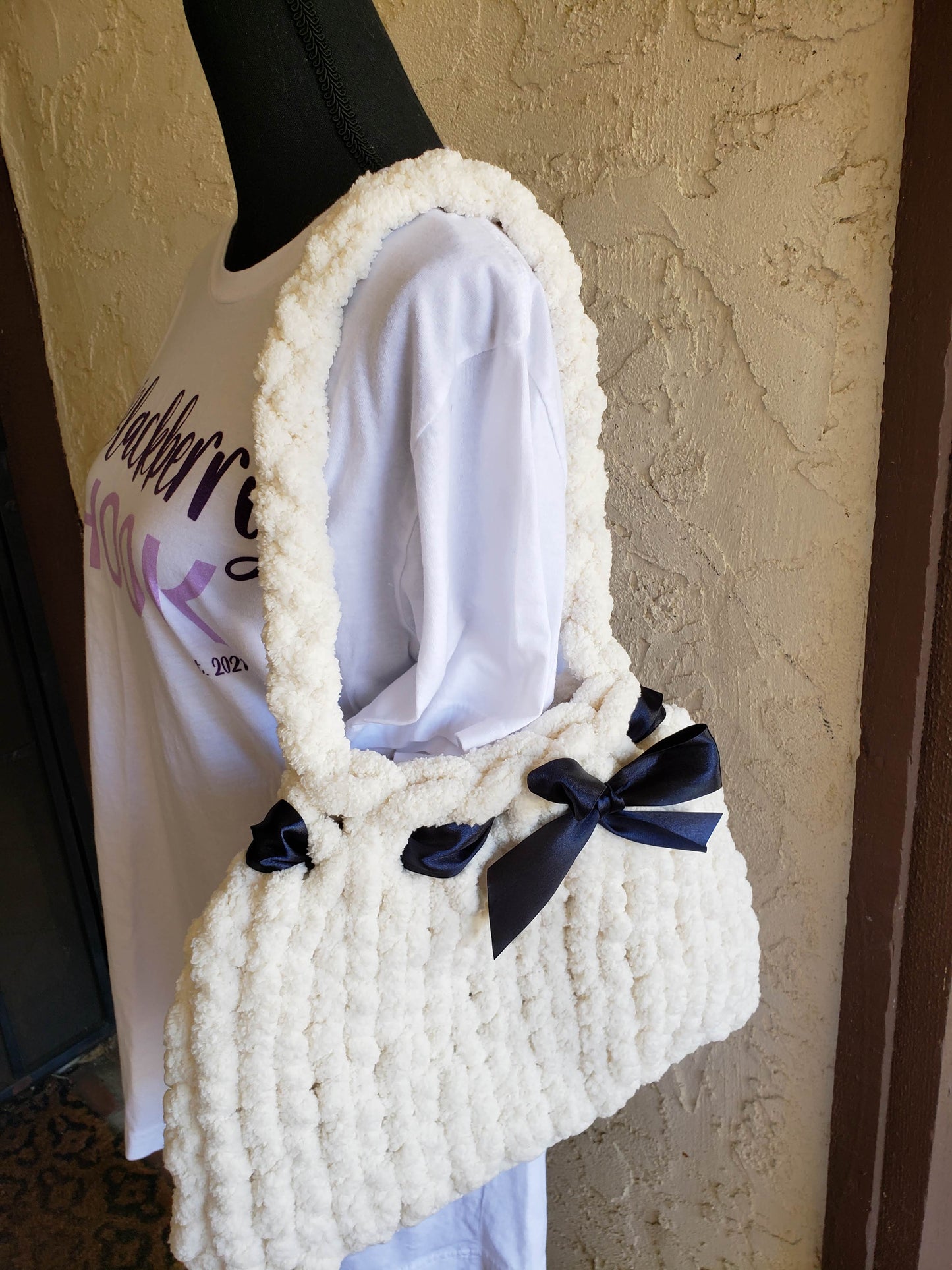 Chunky Knit Chenille Handbag with Ribbon Bow
