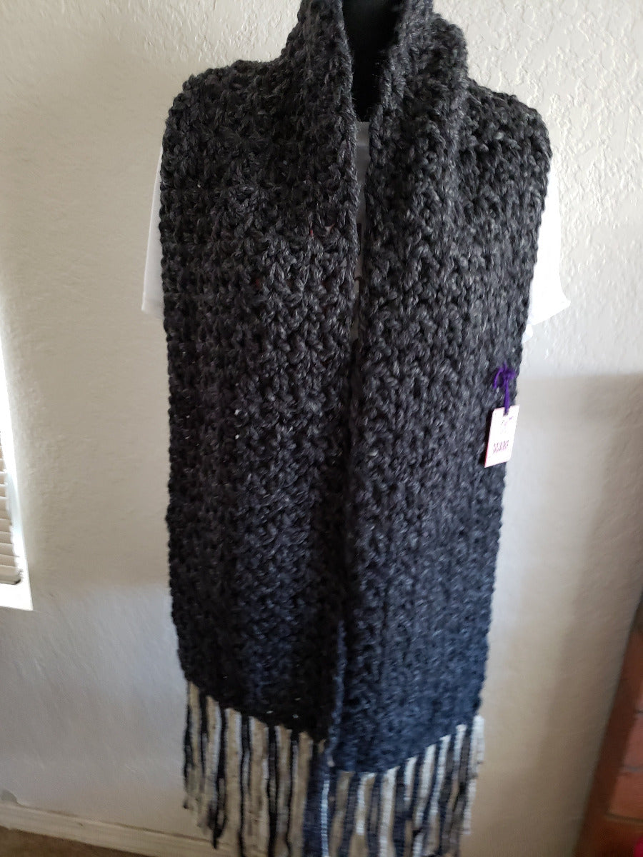 Chunky Gray V-Stitch Scarf