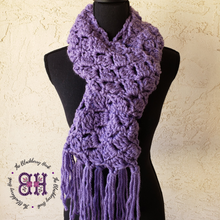 Load image into Gallery viewer, Super Chunky Scarf with Fringe
