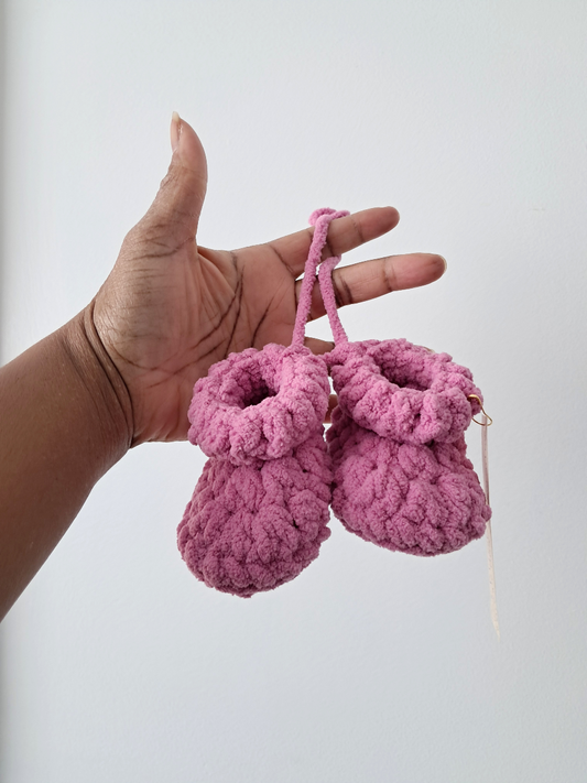 Chunky Baby Booties in Baby Rose