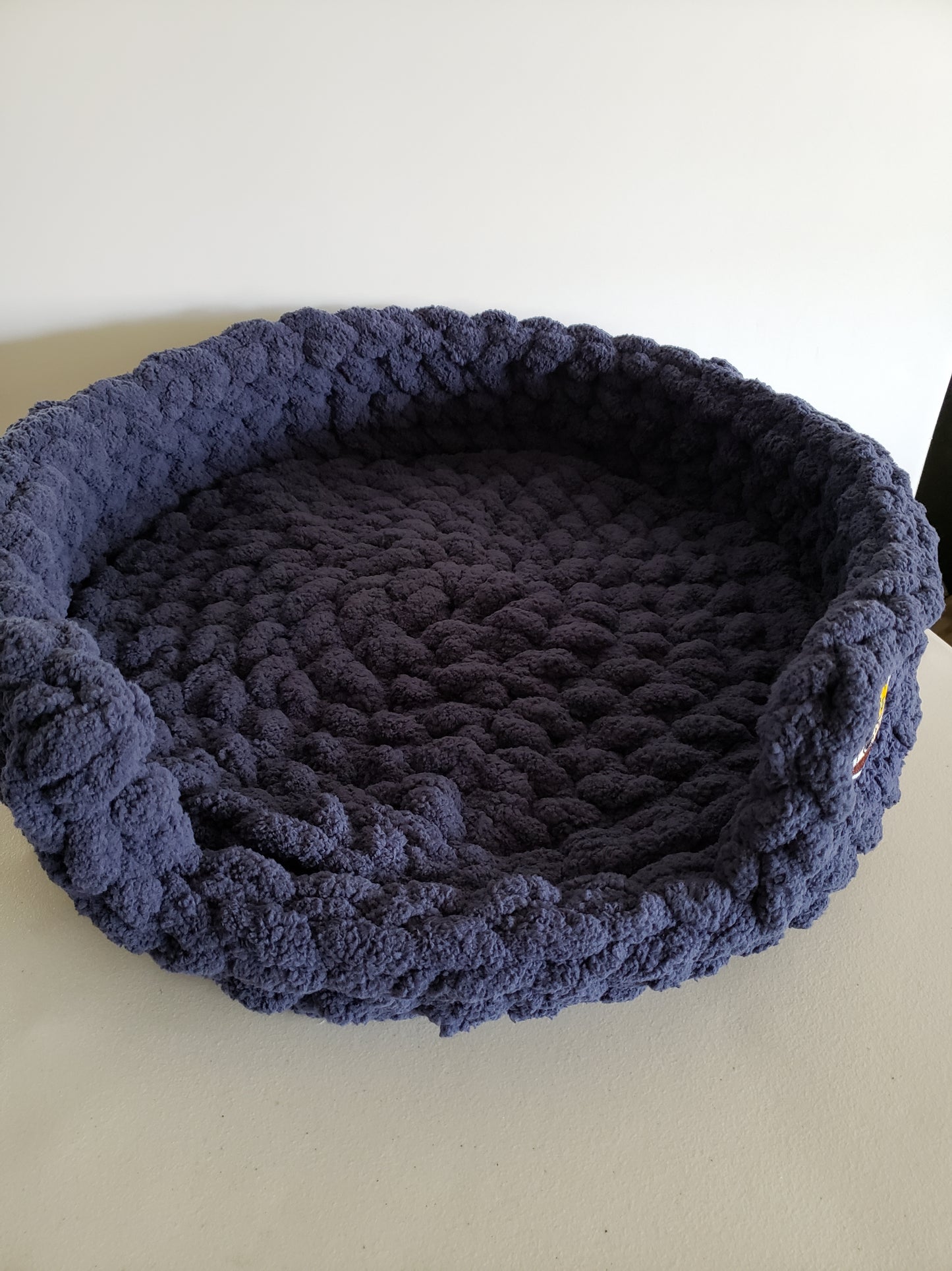 Chunky Chenille Round Pet Bed